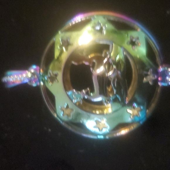 New Rainbow Hematite Deer Star Round Open Pendant. - Picture 6 of 10